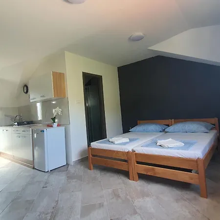 Apartment Fenix *